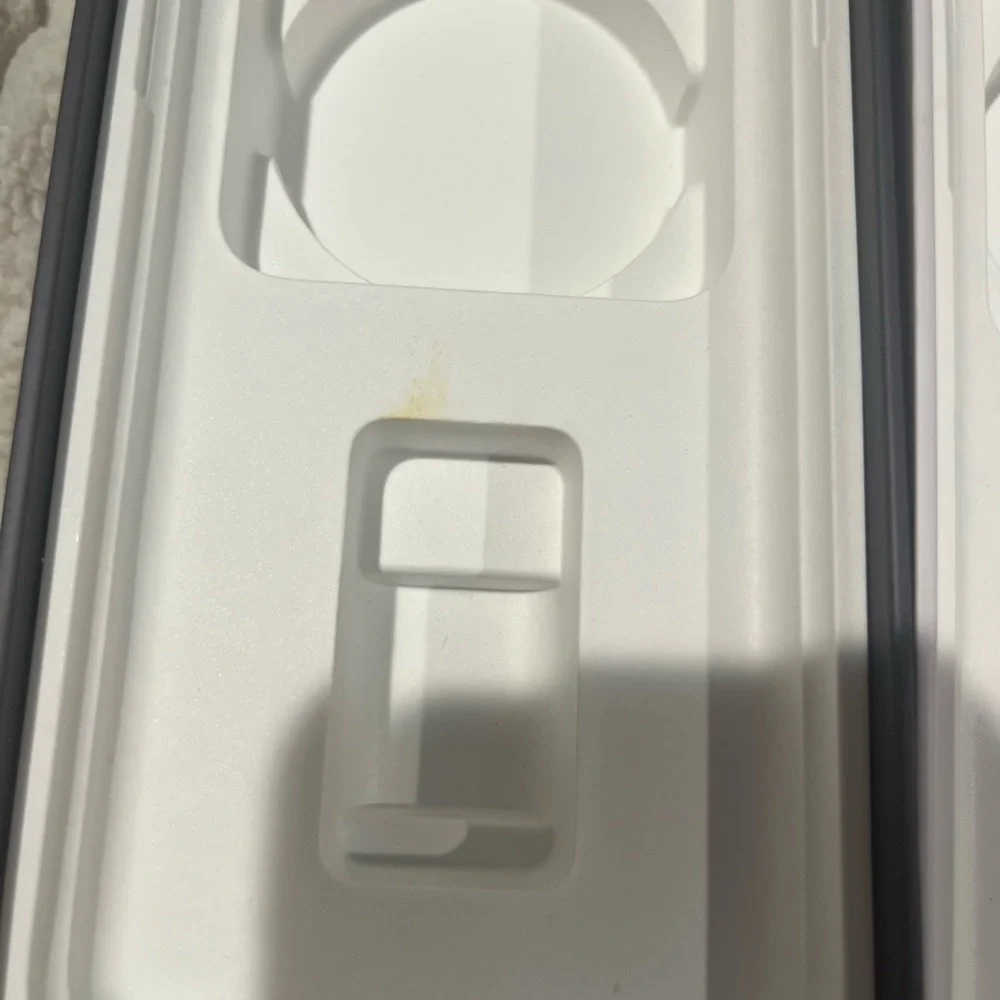 Apple iPhone boxes (White) - Sleek White Finish